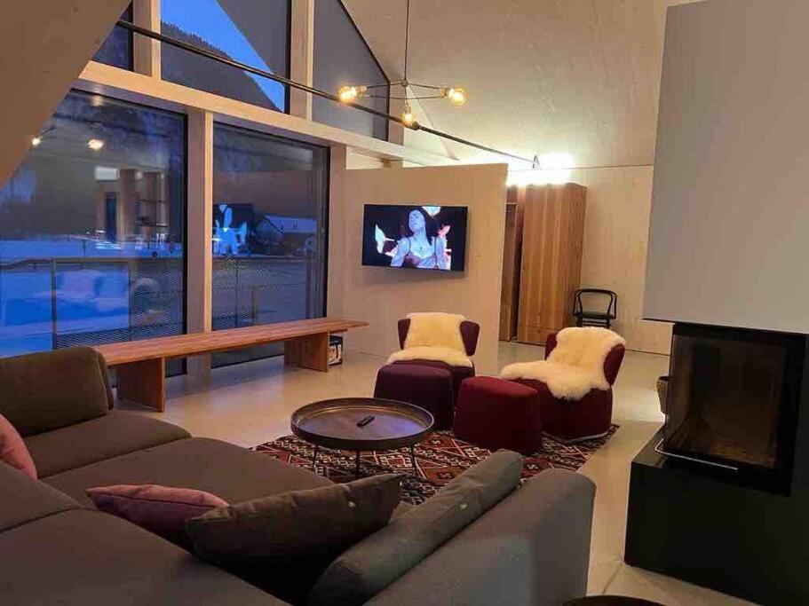 Urban Alpine Penthouse With Lake View Маурах Экстерьер фото